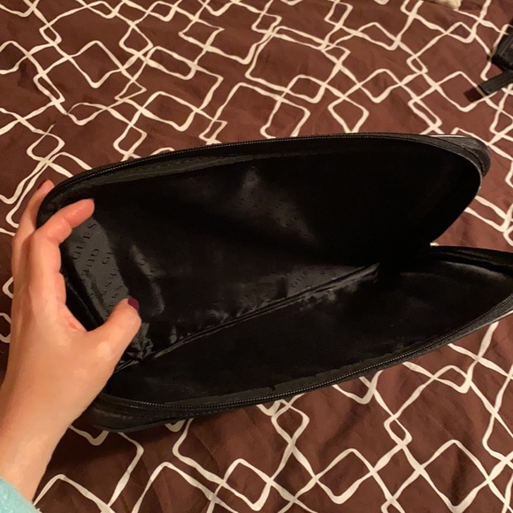 2 Guess Storage Bags - Picture 5 of 6